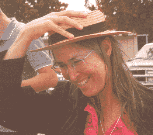 Failure to Disperse Acoustic Revolt and Road Show kept losing hats at the Solano Stroll